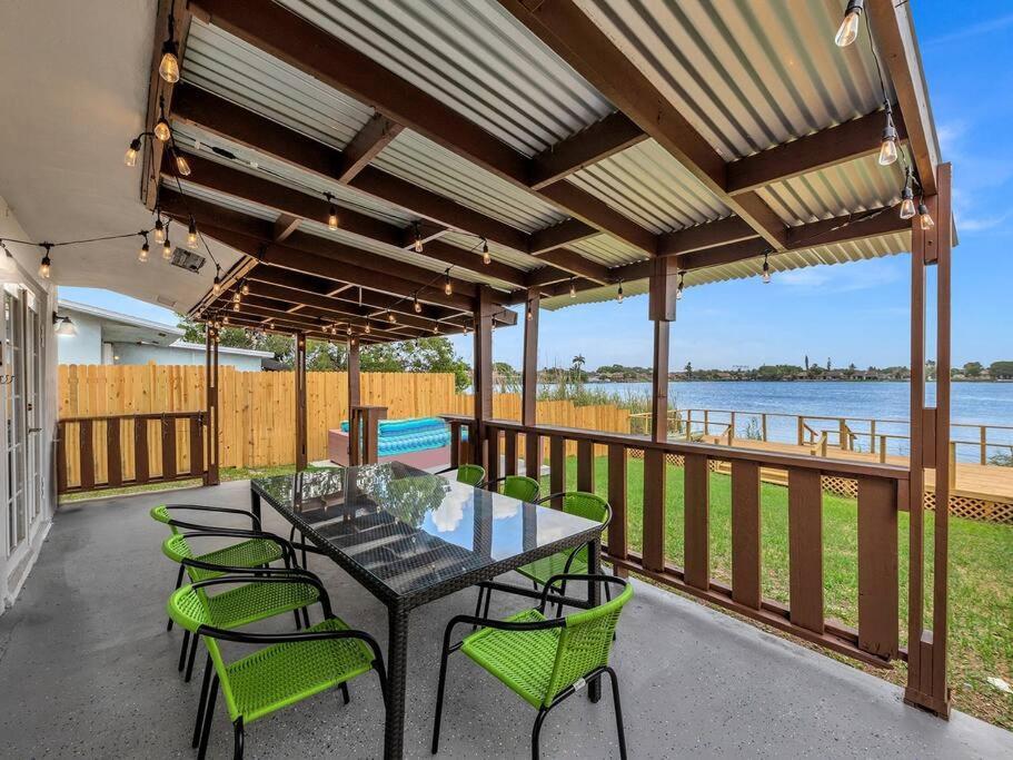 Supervilla - Lakefront - Sunsets, Kayaks, Grill 포트 로더데일 외부 사진